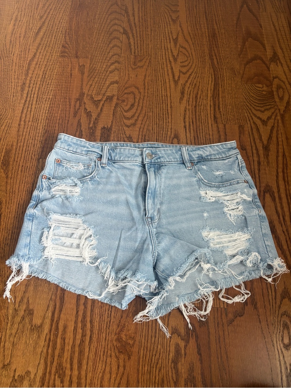 American Eagle Light Wash Women's Denim Shorts